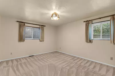 6972 S Sunrise Hills Cir, Cottonwood Heights, UT 84121 - Photo 41