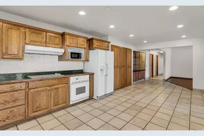 6972 S Sunrise Hills Cir, Cottonwood Heights, UT 84121 - Photo 19