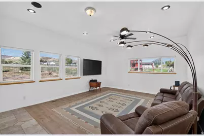 64 S 400 W, Aurora, UT 84620 - Photo 13