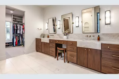 10188 S Dimple Dell Ln E, Sandy, UT 84092 - Photo 23