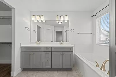 1752 W Valcrest Dr S, Saratoga Springs, UT 84045 - Photo 25