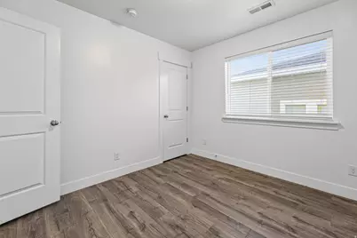 1752 W Valcrest Dr S, Saratoga Springs, UT 84045 - Photo 29