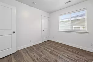 1752 W Valcrest Dr S, Saratoga Springs, UT 84045 - Photo 29