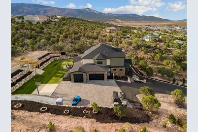 1321 S Cedar Dr, Cedar City, UT 84720 - Photo 5