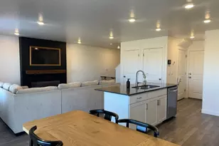 1206 W Hidden Spg Dr, Santaquin, UT 84655 - Photo 9