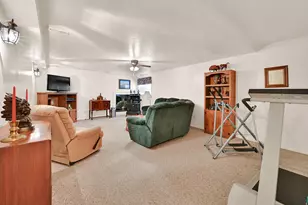 5494 S 250 E, Washington Terrace, UT 84405 - Photo 25