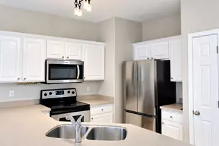 1577 W Wyngate Park Dr, South Jordan, UT 84095 - Photo 7