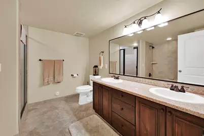 516 N Wilcox Way E, Layton, UT 84040 - Photo 39