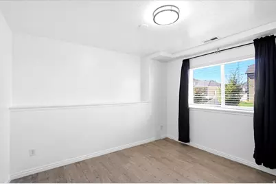 3277 N 2175 E, Layton, UT 84040 - Photo 21