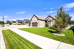 1642 W Hunters Creek Circle, South Jordan, UT 84095 - Photo 31