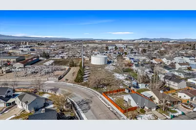 1105 E 3100 N, Layton, UT 84040 - Photo 1