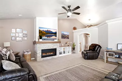 5945 S 1050 E, South Ogden, UT 84405 - Photo 7