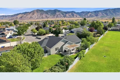 733 Arrow St, Tooele, UT 84074 - Photo 27