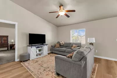 6571 S Azimuth Ct, West Valley, UT 84081 - Photo 11
