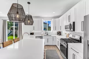 1059 W Valor Ct, Bluffdale, UT 84065 - Photo 11