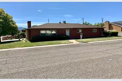 111 W 570 N, Richfield, UT 84701 - Photo 3