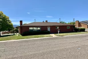 111 W 570 N, Richfield, UT 84701 - Photo 3