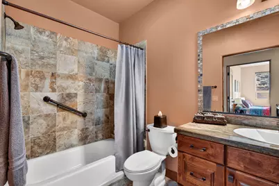 1007 N Sunset Dr W, Washington, UT 84780 - Photo 31