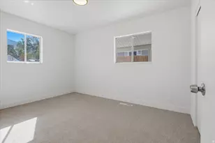 105 S 5th St E, Tooele, UT 84074 - Photo 9