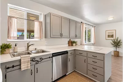 769 Hill Blvd, Layton, UT 84041 - Photo 9