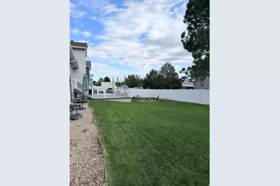 4049 S 6820 W, West Valley, UT 84128 - Photo 25