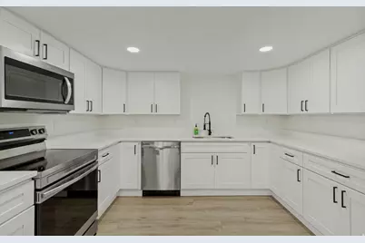 2120 E 11270 S, Sandy, UT 84092 - Photo 41