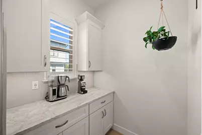 4934 S Beverly Ct E, Holladay, UT 84117 - Photo 11