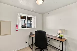 718 N Murdock Dr E, Pleasant Grove, UT 84062 - Photo 13