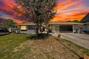 1003 E Maple St, Mapleton, UT 84664 - Photo 1