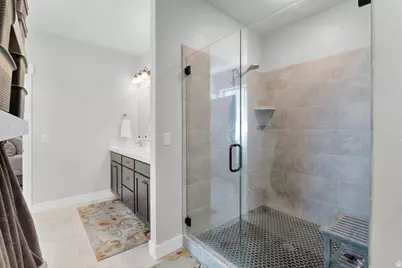72 W Parkside Loop S, Elk Ridge, UT 84651 - Photo 15