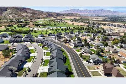 72 W Parkside Loop S, Elk Ridge, UT 84651 - Photo 31