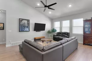 72 W Parkside Loop S, Elk Ridge, UT 84651 - Photo 11