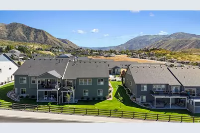 72 W Parkside Loop S, Elk Ridge, UT 84651 - Photo 29
