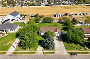 1326 W 800 N, Clinton, UT 84015 - Photo 25