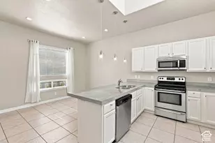 7947 S 5095 W, West Jordan, UT 84081 - Photo 17