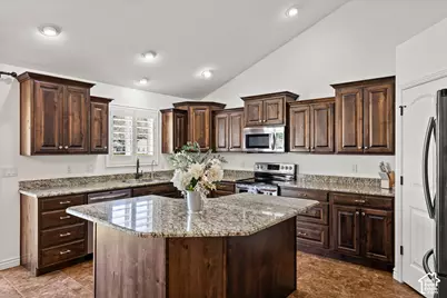 2246 N 225 W, Harrisville, UT 84414 - Photo 11