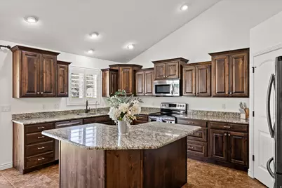 2246 N 225 W, Harrisville, UT 84414 - Photo 11