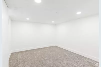 372 E 400 N, Springville, UT 84663 - Photo 23