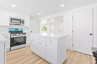 372 E 400 N, Springville, UT 84663 - Photo 11