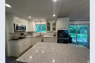 340 W Willow Ridge Cir N, Centerville, UT 84014 - Photo 7
