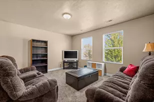 843 W 2400 N, West Bountiful, UT 84087 - Photo 15