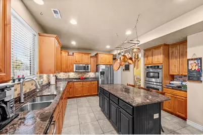 843 W 2400 N, West Bountiful, UT 84087 - Photo 3