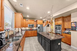 843 W 2400 N, West Bountiful, UT 84087 - Photo 3