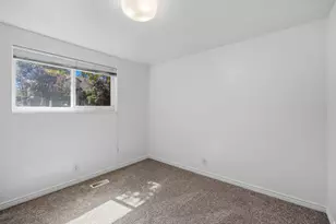 1241 E Cottonwood Hills Dr, Sandy, UT 84094 - Photo 19