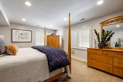 1026 E Springwood Dr, North Salt Lake, UT 84054 - Photo 33