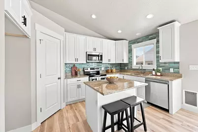 2276 E Boxwood Ln, Eagle Mountain, UT 84005 - Photo 13