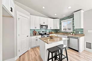 2276 E Boxwood Ln, Eagle Mountain, UT 84005 - Photo 13
