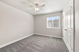 2276 E Boxwood Ln, Eagle Mountain, UT 84005 - Photo 21