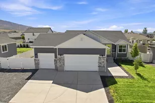 2276 E Boxwood Ln, Eagle Mountain, UT 84005 - Photo 3