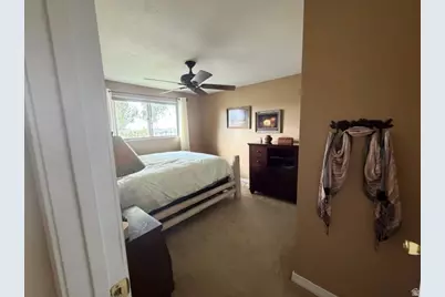 10492 S Columbine Way E, Sandy, UT 84094 - Photo 13